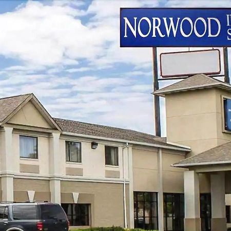 Norwood Inn & Suites Columbus Exteriér fotografie